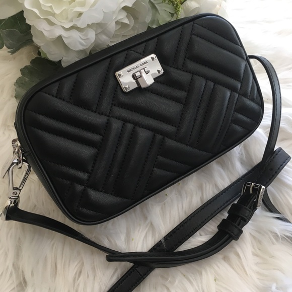 Michael Kors Handbags - Final sale✨Michael Kors Peyton xs camera Xbody bag
